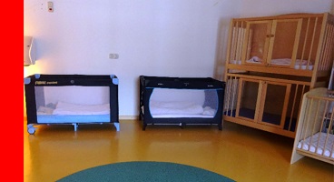 Schlafraum Krippe rot220